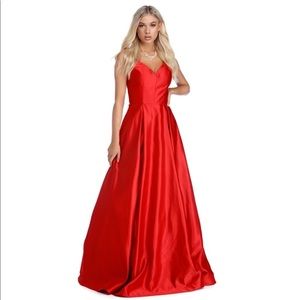 BRAND NEW Windsor Ball gown!!